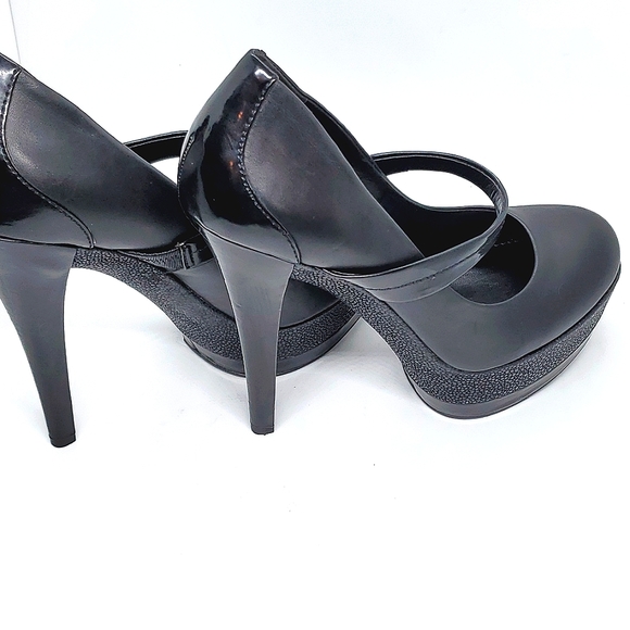 Jessica Simpson Heels - Picture 4 of 7